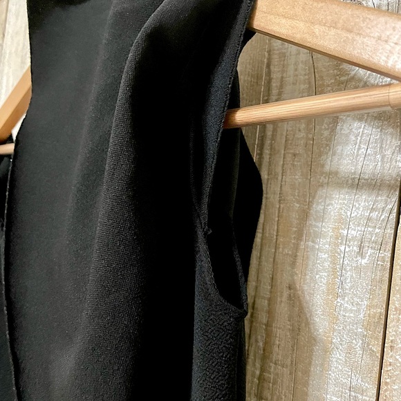 FREE W/ ITEM EQUAL/MORE VALUE Off-The-Shoulder, Body Con, Ruffle Mini Dress - Picture 5 of 6